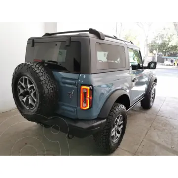 Ford Bronco Badlands 2 Puertas usado (2023) color Azul Marino precio $1,600,000