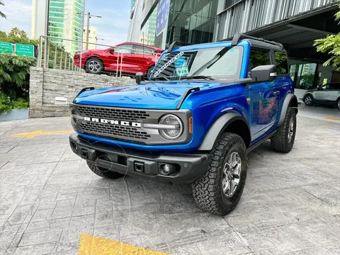 Ford Bronco Badlands 2 Puertas usado (2022) color Azul Electrico precio $1,298,000