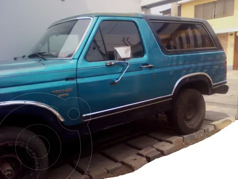 Ford Bronco Wildtrack usado (1983) color Azul Metalico precio u$s9,000