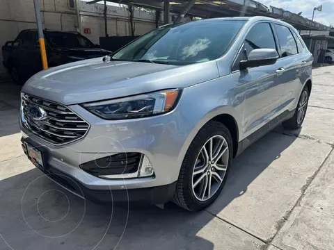 Ford Edge Titanium usado (2022) color plateado precio $629,000