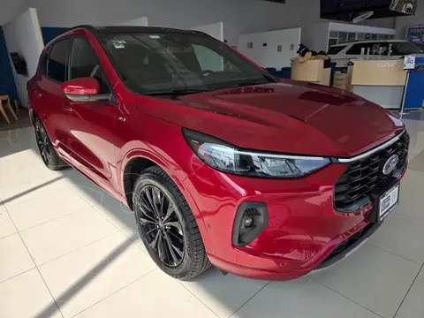 Ford Escape Hibrida ST Line usado (2024) color Rojo Cerezo financiado en mensualidades(enganche $160,904 mensualidades desde $12,699)