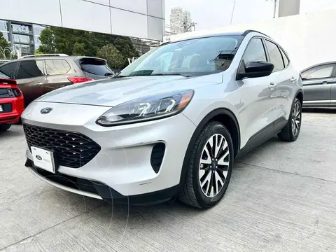 Ford Escape Hibrida Titanium usado (2021) color Plata precio $498,000