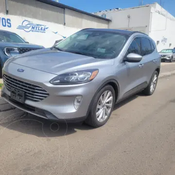 Ford Escape Hibrida Titanium usado (2022) color Plateado precio $420,000