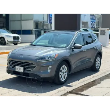 Ford Escape Hibrida Titanium usado (2022) color Gris precio $450,000