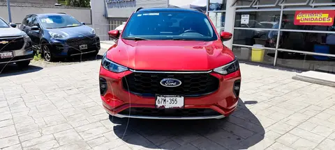 Ford Escape Hibrida ST Line Elite usado (2023) color Rojo Cerezo precio $597,000