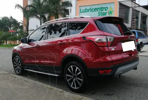 Ford Escape  2.0L Titanium 4x4 usado (2018) color Rojo Rubi precio $78.000.000