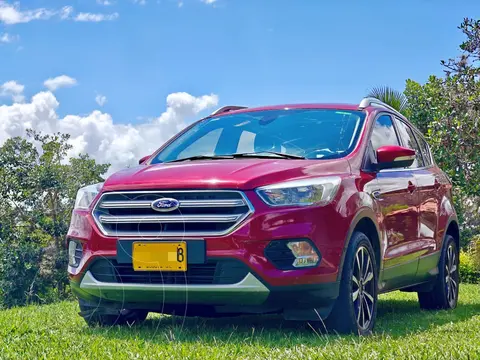 Ford Escape  2.0L Titanium 4x4 usado (2017) color Rojo precio $75.000.000