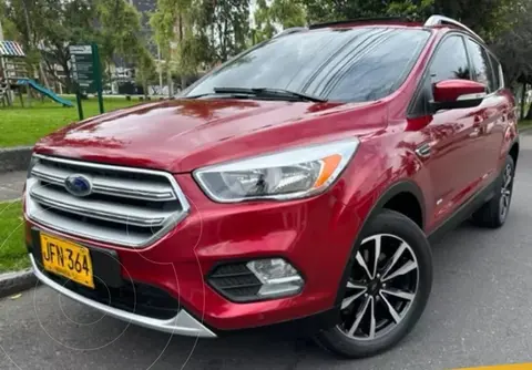 foto Ford Escape  2.0L Titanium 4x4 usado (2017) color Rojo precio $86.900.000