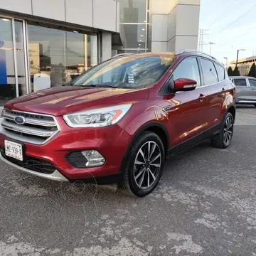 Ford Escape Titanium usado (2017) color Rojo financiado en mensualidades(enganche $57,568 mensualidades desde $6,281)