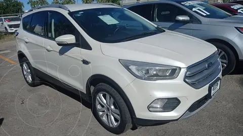 Ford Escape S 2.5L usado (2019) color Blanco precio $325,000