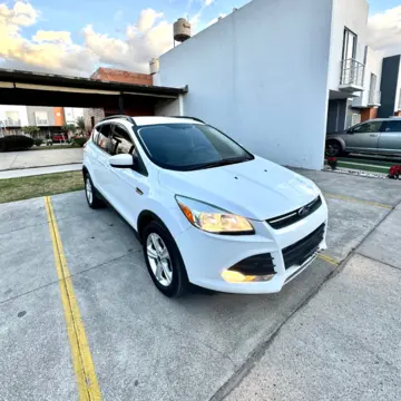 Ford Escape Trend Advance EcoBoost usado (2016) color Blanco Oxford precio $209,000