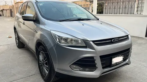 Ford Escape SE usado (2015) color Plata Estelar precio $200,000