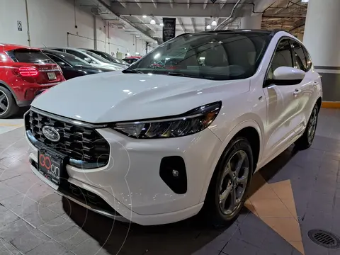 Ford Escape Titanium EcoBoost usado (2024) color Blanco financiado en mensualidades(enganche $155,052 mensualidades desde $11,857)