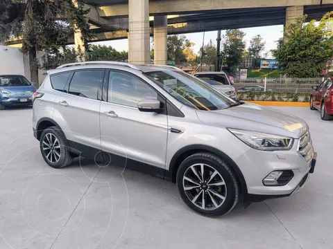 Ford Escape Titanium EcoBoost usado (2019) color plateado precio $350,000