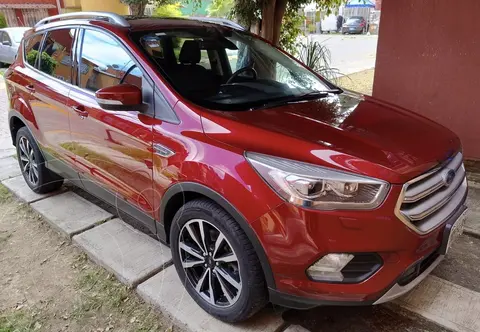 Ford Escape Titanium EcoBoost usado (2019) color Rojo Rubi precio $330,000