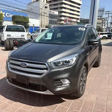 Ford Escape Titanium EcoBoost usado (2019) color Gris Oscuro precio $359,000