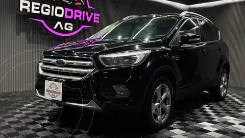 Ford Escape Trend Advance usado (2018) color Negro Profundo precio $265,000