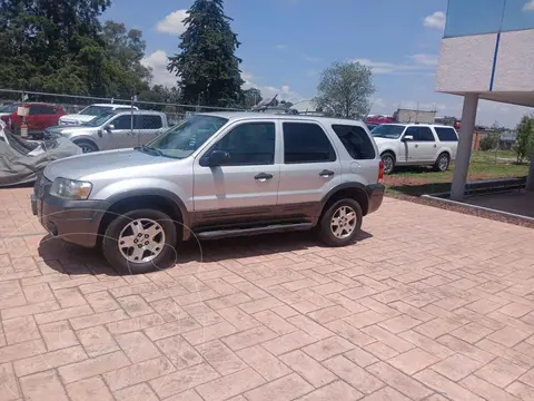 Ford Escape XLS 2.3L usado (2005) color Plata precio $95,000