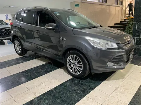 Ford Escape Trend Advance usado (2016) color Gris Oscuro precio $197,000