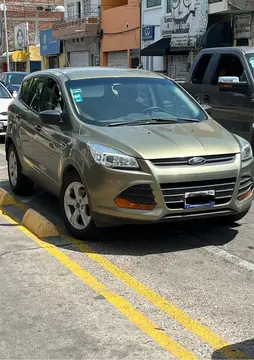 Ford Escape S usado (2013) color Jenjibre precio $145,000