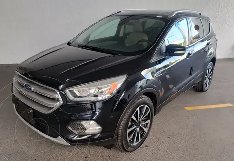 Ford Escape Titanium usado (2017) color Negro precio $275,000