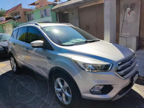 Ford Escape Trend Advance EcoBoost usado (2018) color Plata precio $325,000