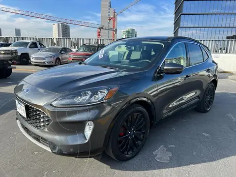 Ford Escape Titanium EcoBoost usado (2020) color Gris Oscuro precio $519,000