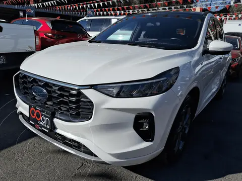 Ford Escape LINE usado (2023) color FORBB BLANCO METALICO precio $480,000