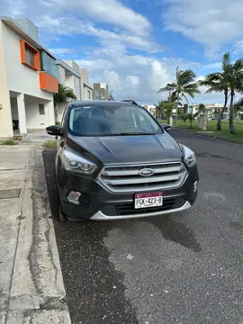 foto Ford Escape S usado (2019) color Gris Nocturno precio $250,000