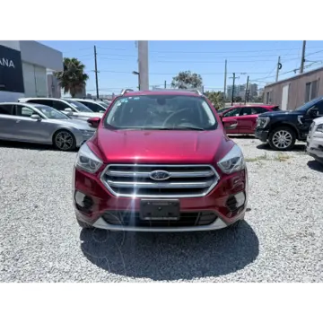 Ford Escape Titanium EcoBoost usado (2018) color Rojo precio $218,000