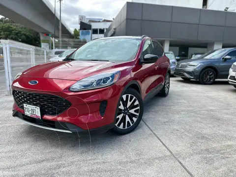 Ford Escape Titanium EcoBoost usado (2020) color Rojo precio $425,000