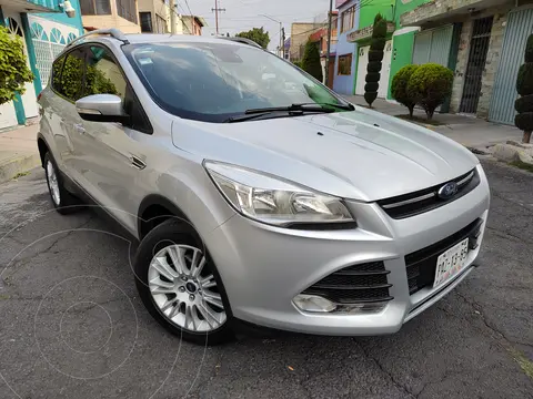 Ford Escape Trend Advance usado (2016) color Plata precio $227,000
