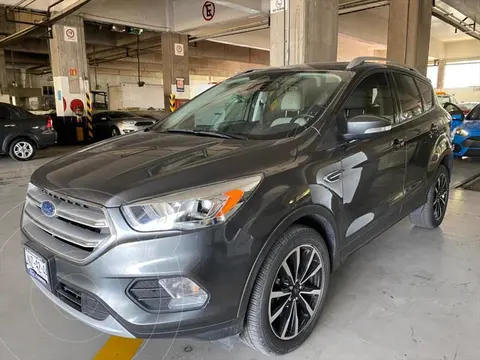 foto Ford Escape Titanium usado (2017) color Gris Oscuro precio $299,000