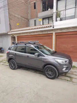 Ford Escape 2.0L SE Ecoboost 4x4 usado (2019) color Gris precio u$s15,500