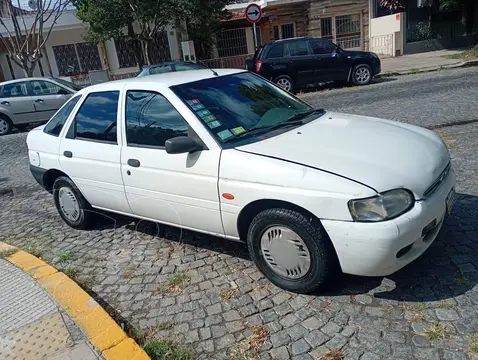 Ford Escort LX usado (2000) color Blanco precio $3.950.000