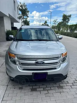 Ford Explorer Limited 4x2 4.0L usado (2015) color Plata precio $250,000