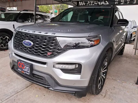 Ford Explorer XLT usado (2023) color plateado financiado en mensualidades(enganche $256,150 mensualidades desde $19,588)