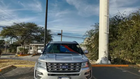 Ford Explorer Limited 4x4 3.6L usado (2016) color Plata precio $260,000