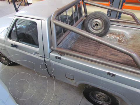 foto Ford F-100 XL 4x2 usado (1986) color Gris precio $960.000