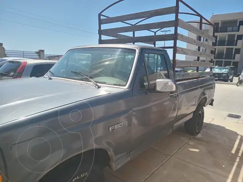 Ford F-150 XL 4.2L V6 Aut usado (1991) color Gris precio $90,000