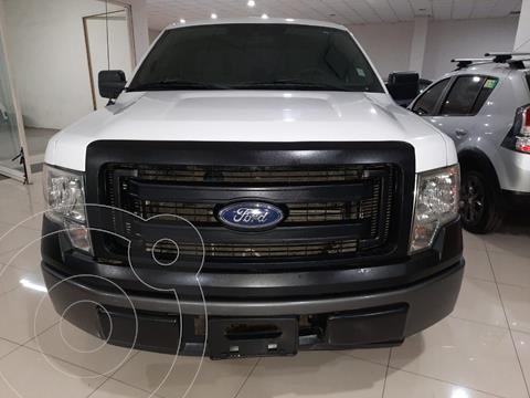 Ford F-150 XL 4x2 5.0L Crew Cabina usado (2014) color Blanco precio $283,024