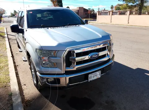 Ford F-150 XL Doble Cabina 4x2 V6 caja 5.5' usado (2015) color Gris precio $275,000