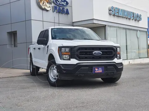 Ford F-150 XL Doble Cabina 4x4 V8 caja 5.5' usado (2023) color Blanco precio $733,000