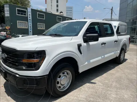 Ford F-150 XL Doble Cabina 4x2 V6 caja 5.5' nuevo color Blanco Oxford precio $878,700