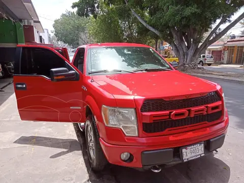 Ford F-150 XL 4x4 3.7L Cabina Regular usado (2013) color Rojo precio $250,000