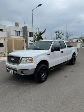 Ford F-150 Doble Cabina 4x4 V8 usado (2006) color Blanco precio $185,000