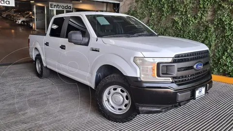 Ford F-150 XL 4x2 5.0L Crew Cabina usado (2018) color Blanco precio $477,900