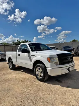 Ford F-150 XL 4x2 3.7L Cabina Regular usado (2014) color Blanco precio $230,000