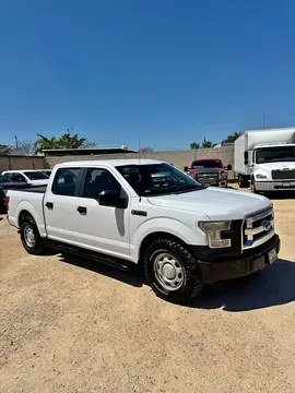 Ford F-150 XL 4x2 3.7L Doble Cabina usado (2016) color Blanco precio $335,000