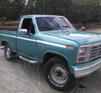 foto Ford F-150 Lariat usado (1985) color Azul precio u$s2.000